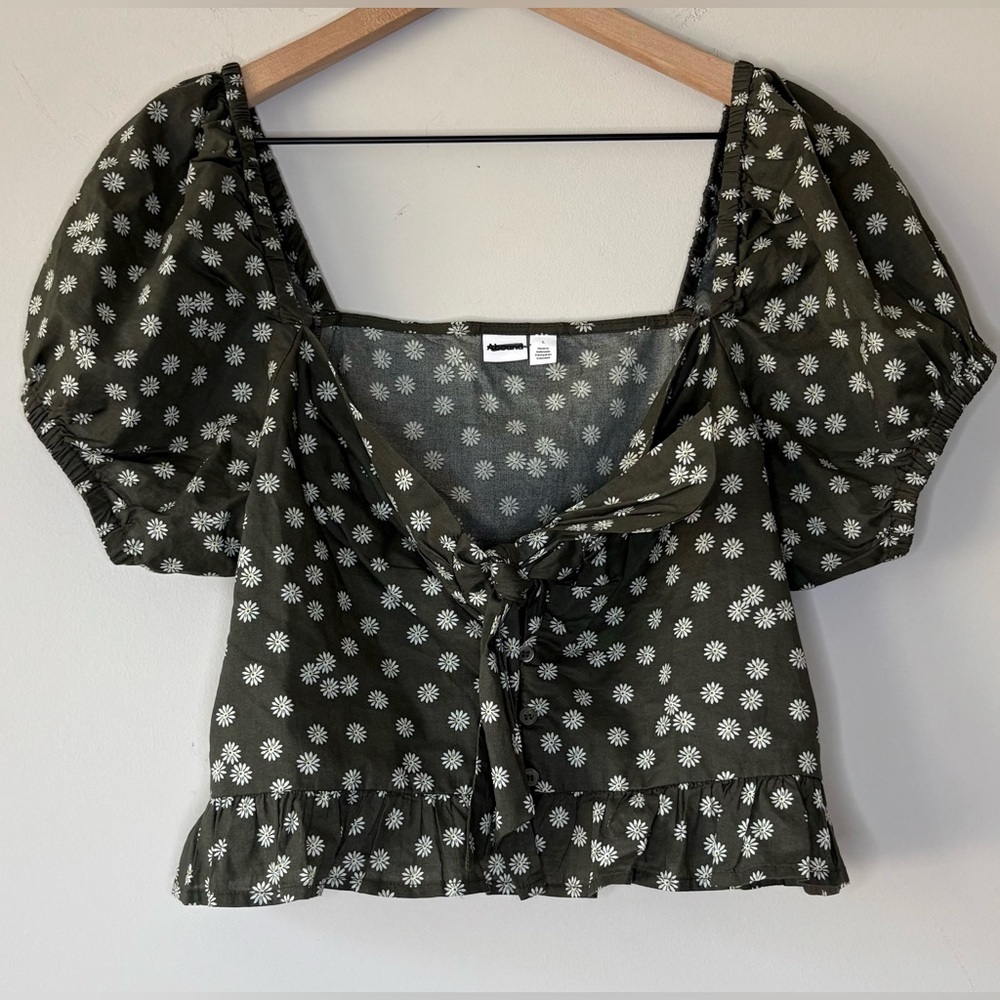 NWOT Abound Women’s Tie Front Crop Top